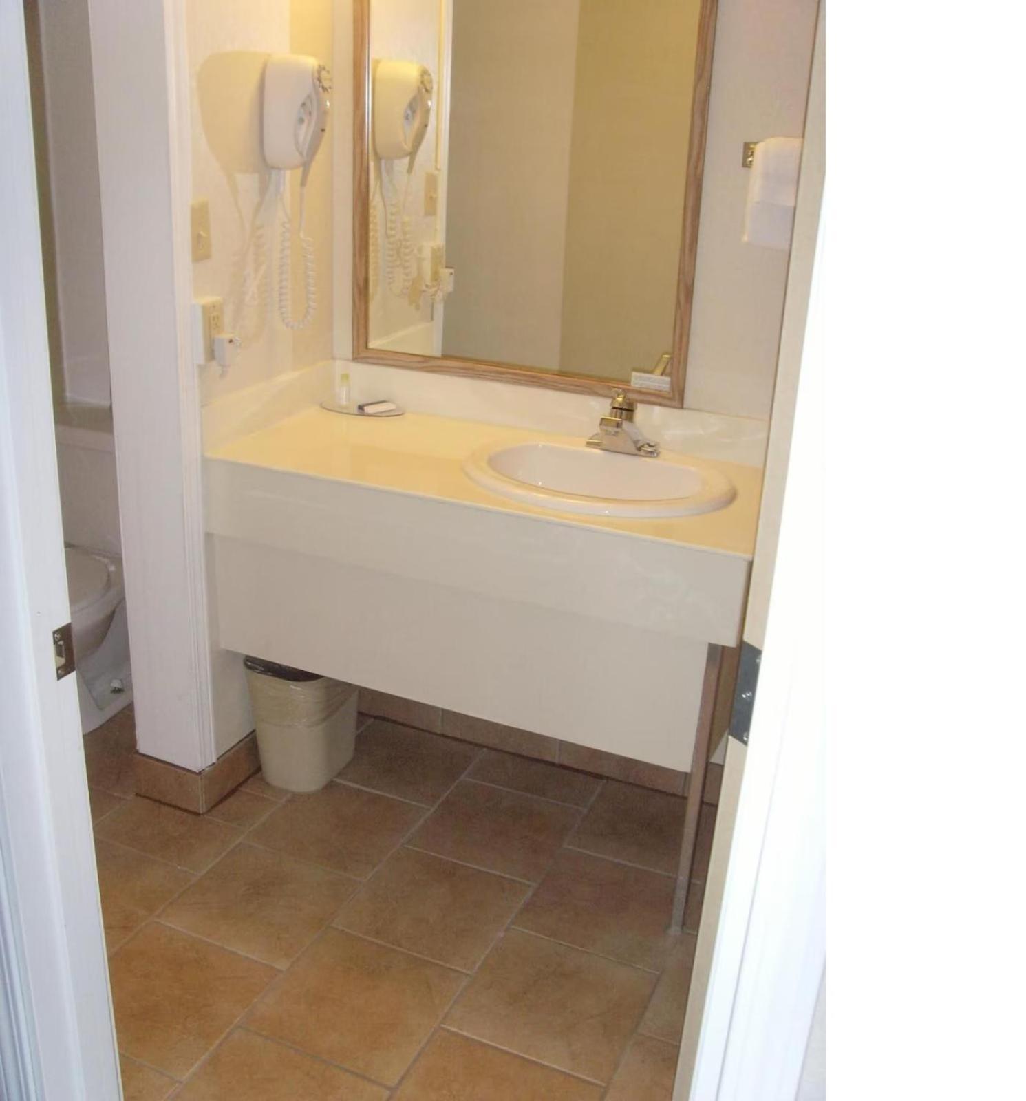 Skyview Swift Current Hotel Ngoại thất bức ảnh